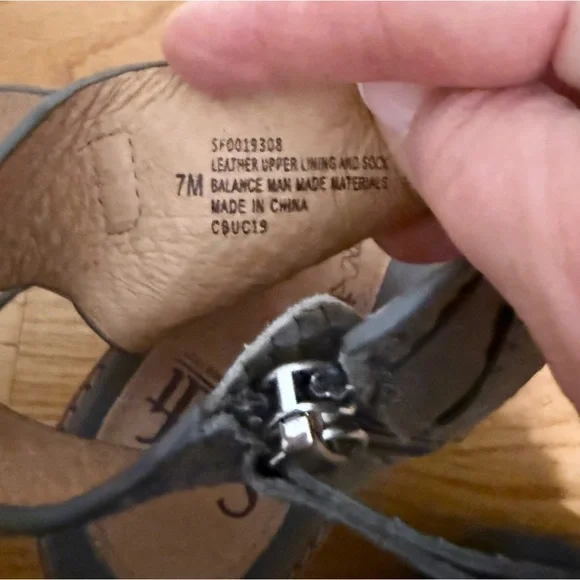 Sofft Marlyn Gray Snakeskin Sandals - Picture 7 of 12